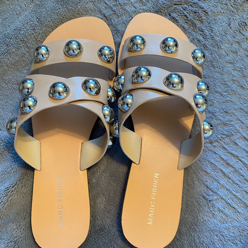 Women’s sandals